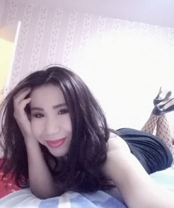 Камилла, 33